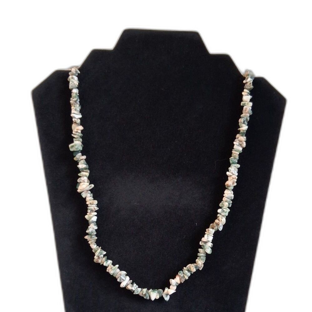 Green and White Moss Tree Agate Polished Rough Cut Chip Stone Beads Necklace